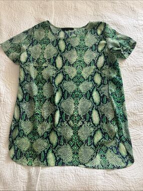 Green Snake Print Short Sleeve Blouse